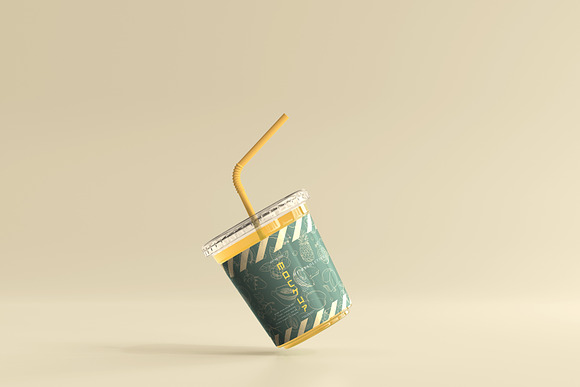 Flat Lid Large Plastic Cup Mockup – PMVCH