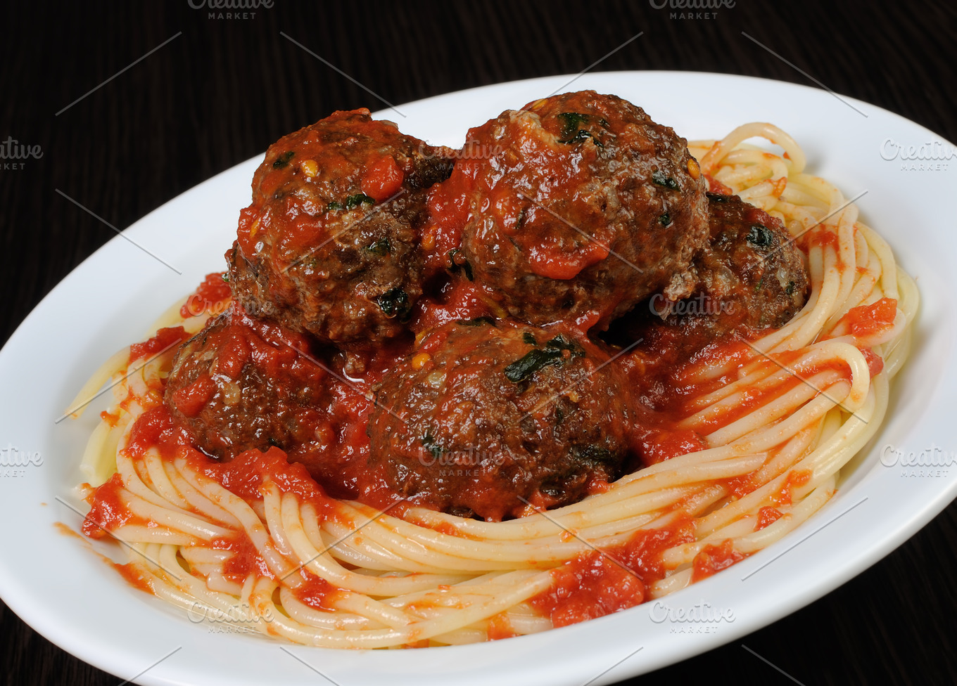 Meatballs In Tomato Sauce With Spagh Featuring Food Meatballs And Beef Food Images 