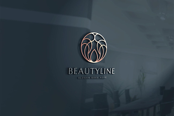 Elegant, Playful, It Company Logo Design for Luxxx Beauty by