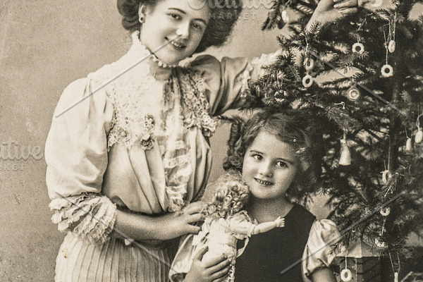 Happy family with christmas tree | High-Quality Holiday Stock Photos