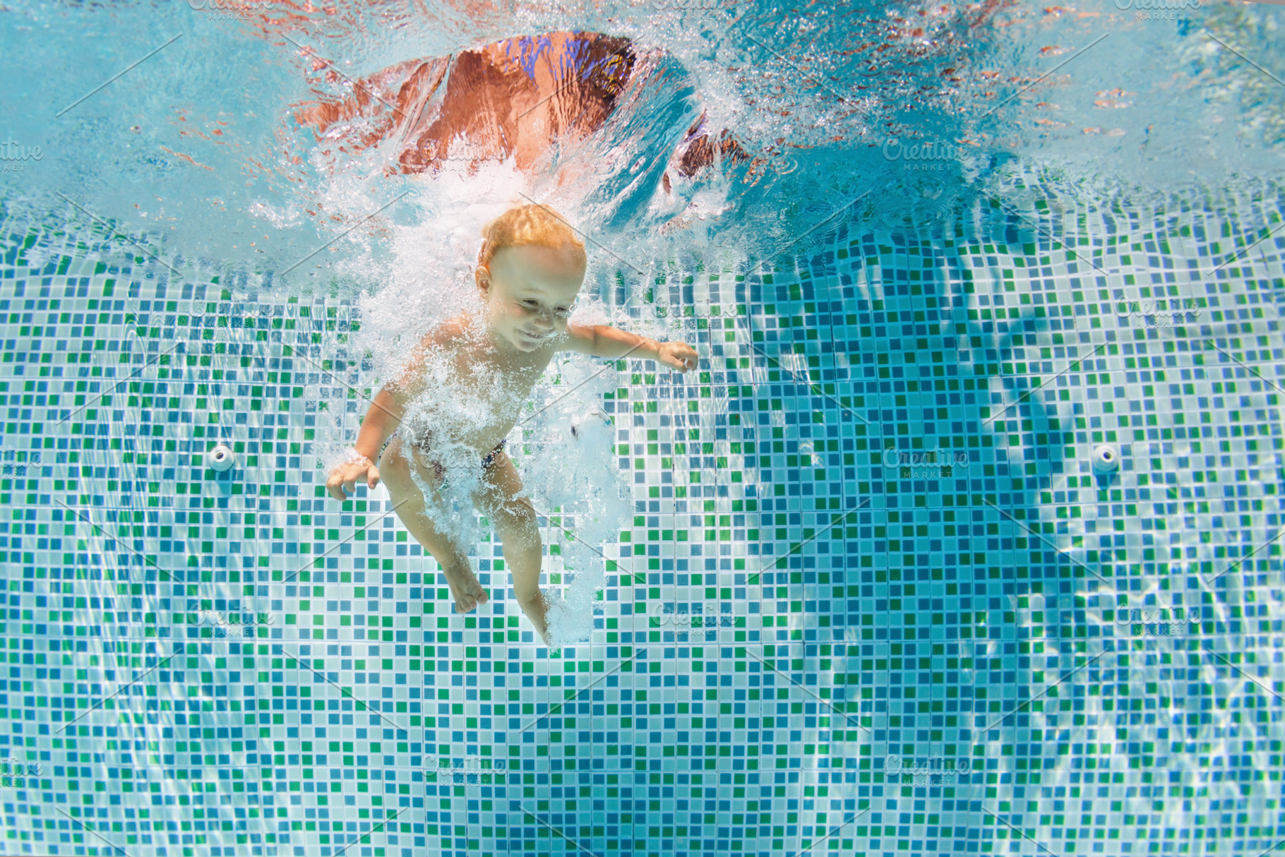 Happy Kids Swimming Underwater Indiana Connection - vrogue.co